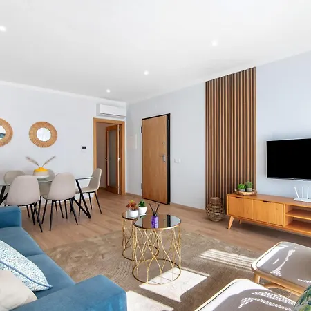Apartamento Beira Mar - 1º Direito *