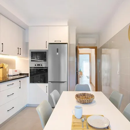 Apartamento Beira Mar - 1º Direito