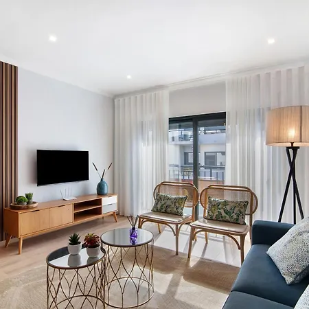 Apartamento Beira Mar - 1º Direito